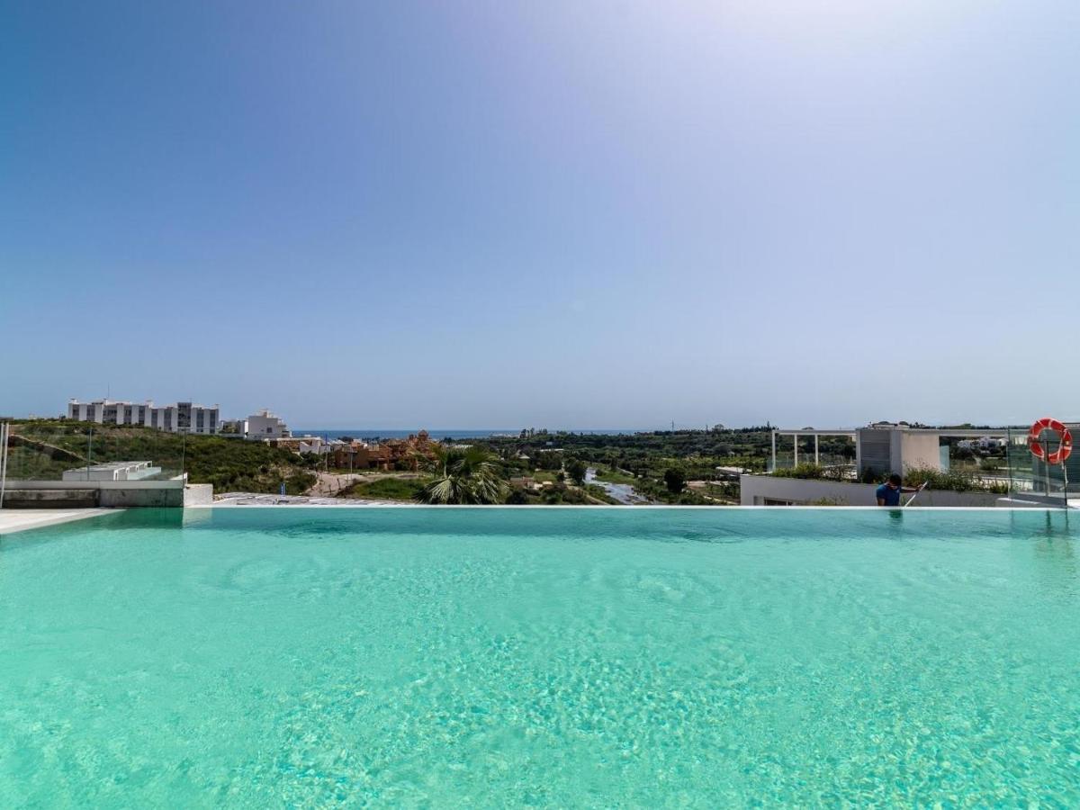 Unique 3-Bdrm Townhouse, Stunning View, Pool & Bbq Lejlighed Estepona Eksteriør billede