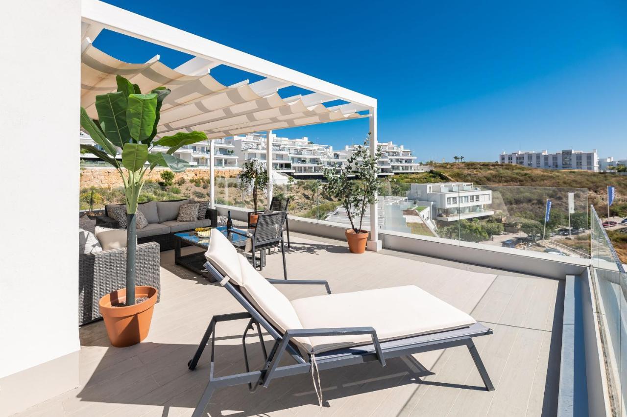 Unique 3-Bdrm Townhouse, Stunning View, Pool & Bbq Lejlighed Estepona Eksteriør billede