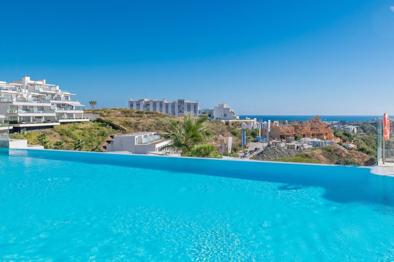 Unique 3-Bdrm Townhouse, Stunning View, Pool & Bbq Lejlighed Estepona Eksteriør billede