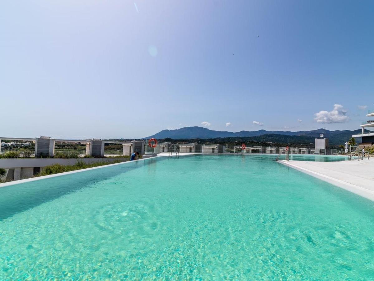 Unique 3-Bdrm Townhouse, Stunning View, Pool & Bbq Lejlighed Estepona Eksteriør billede