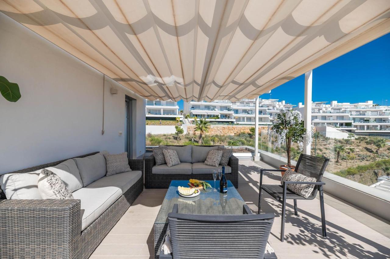 Unique 3-Bdrm Townhouse, Stunning View, Pool & Bbq Lejlighed Estepona Eksteriør billede