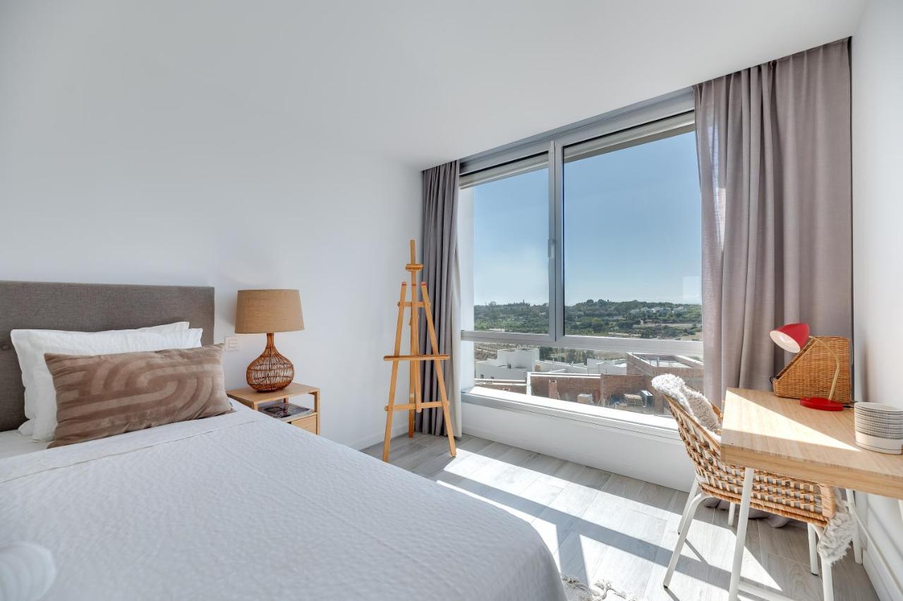Unique 3-Bdrm Townhouse, Stunning View, Pool & Bbq Lejlighed Estepona Eksteriør billede