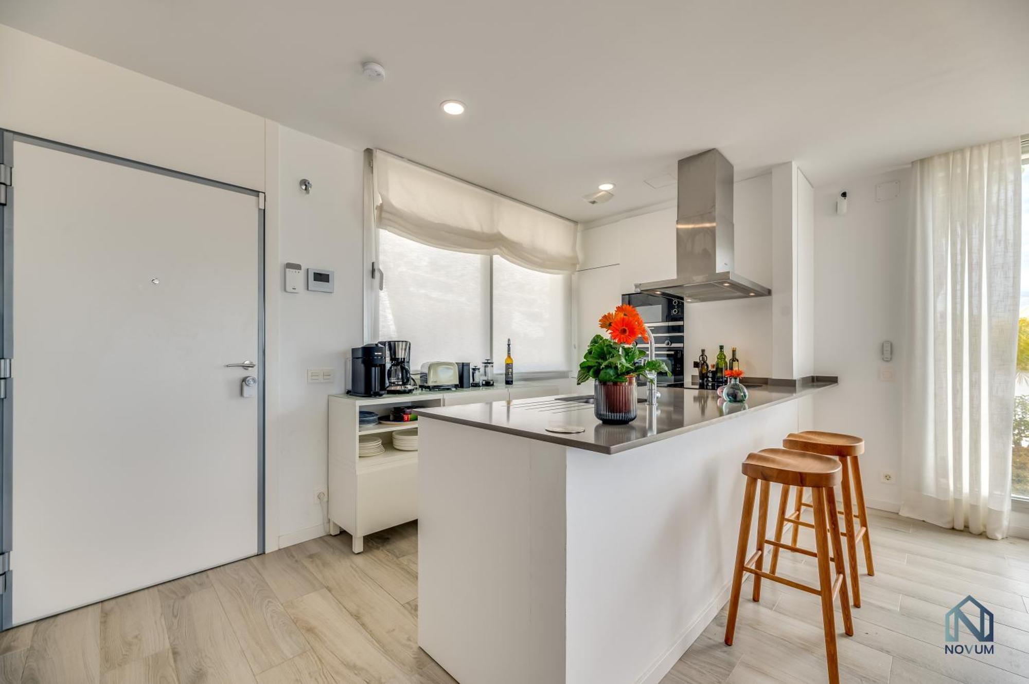 Unique 3-Bdrm Townhouse, Stunning View, Pool & Bbq Lejlighed Estepona Eksteriør billede