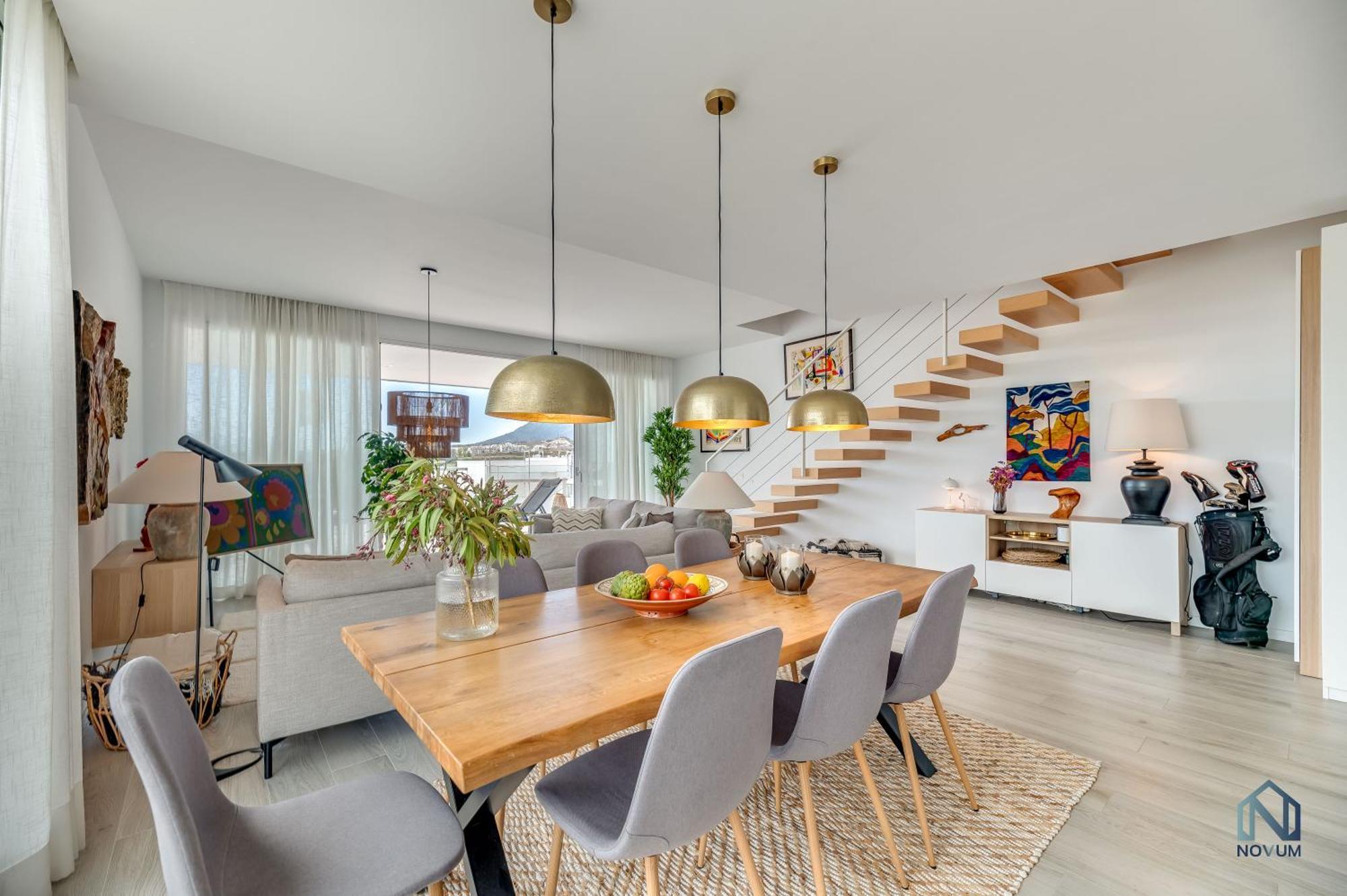 Unique 3-Bdrm Townhouse, Stunning View, Pool & Bbq Lejlighed Estepona Eksteriør billede